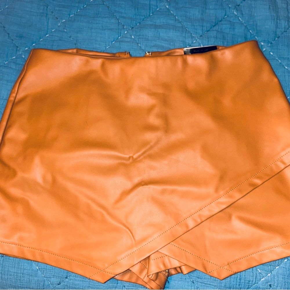 Women's skorts leather